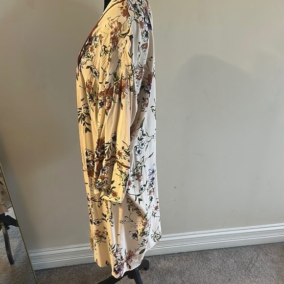 Floral Kimono Robe - Picture 2 of 3